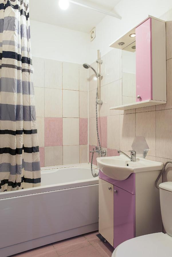 Center Walking Apartment And Room بوخارست المظهر الخارجي الصورة