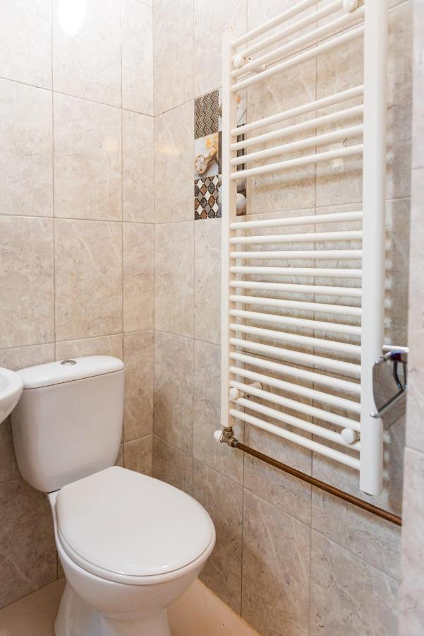 Center Walking Apartment And Room بوخارست المظهر الخارجي الصورة