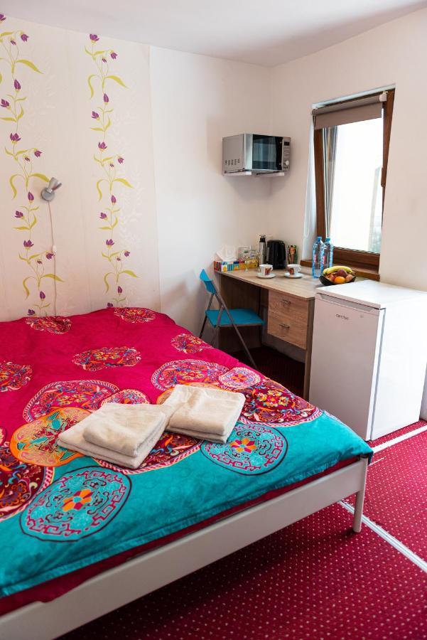 Center Walking Apartment And Room بوخارست المظهر الخارجي الصورة
